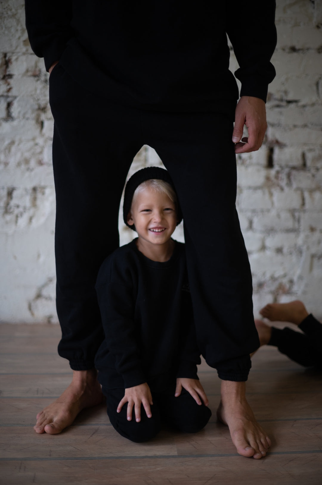 MOMENT kids sweater and pants